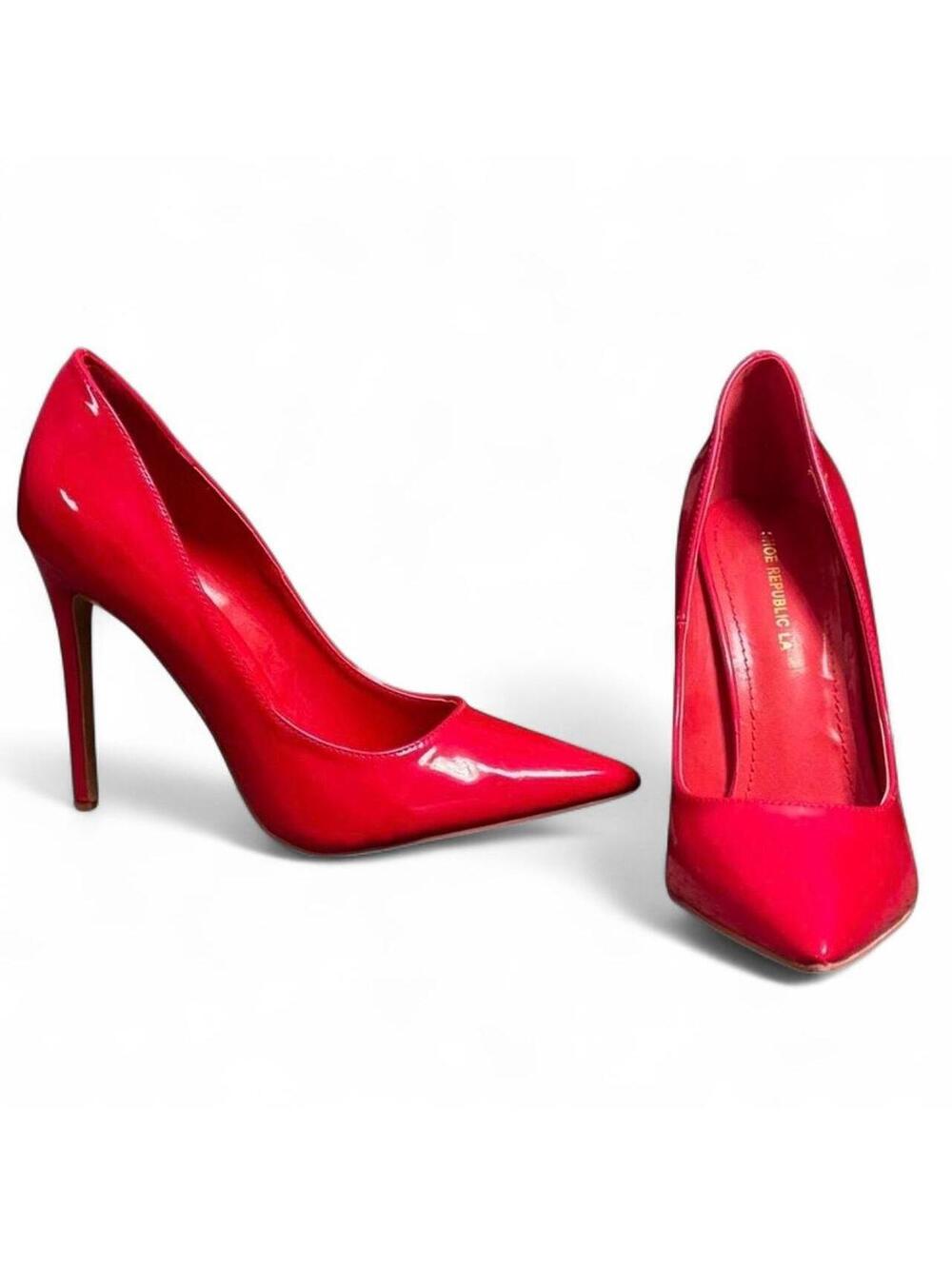 Red patent leather high heels with pointed toe #redhot #highheels #stilettos